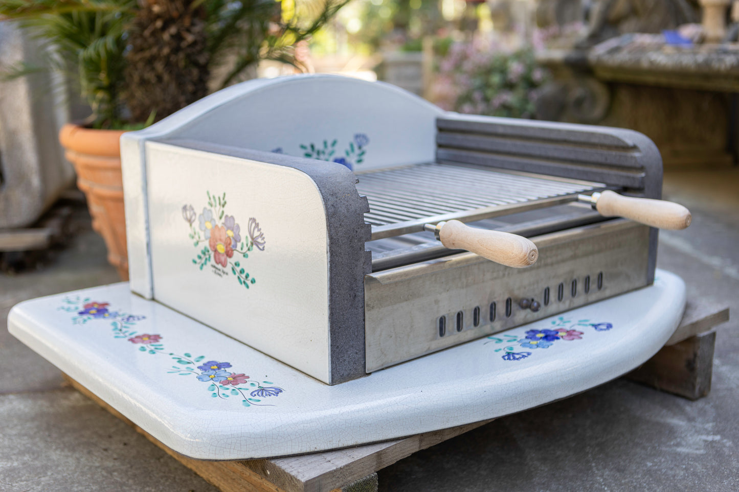 barbecue con decoro fiori di campo e soglia abbinata