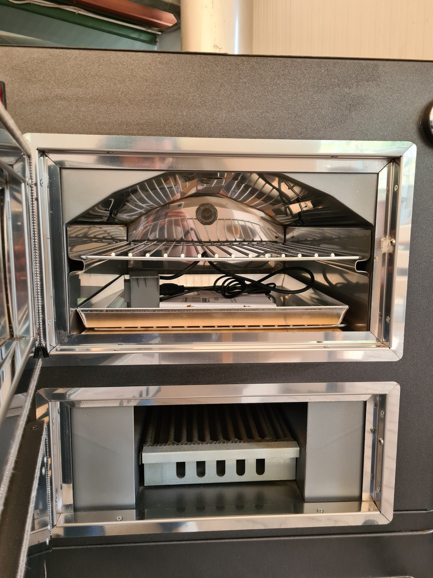 forno fontana in offerta con struttura in acciaio robusta resistente alle alte temperature