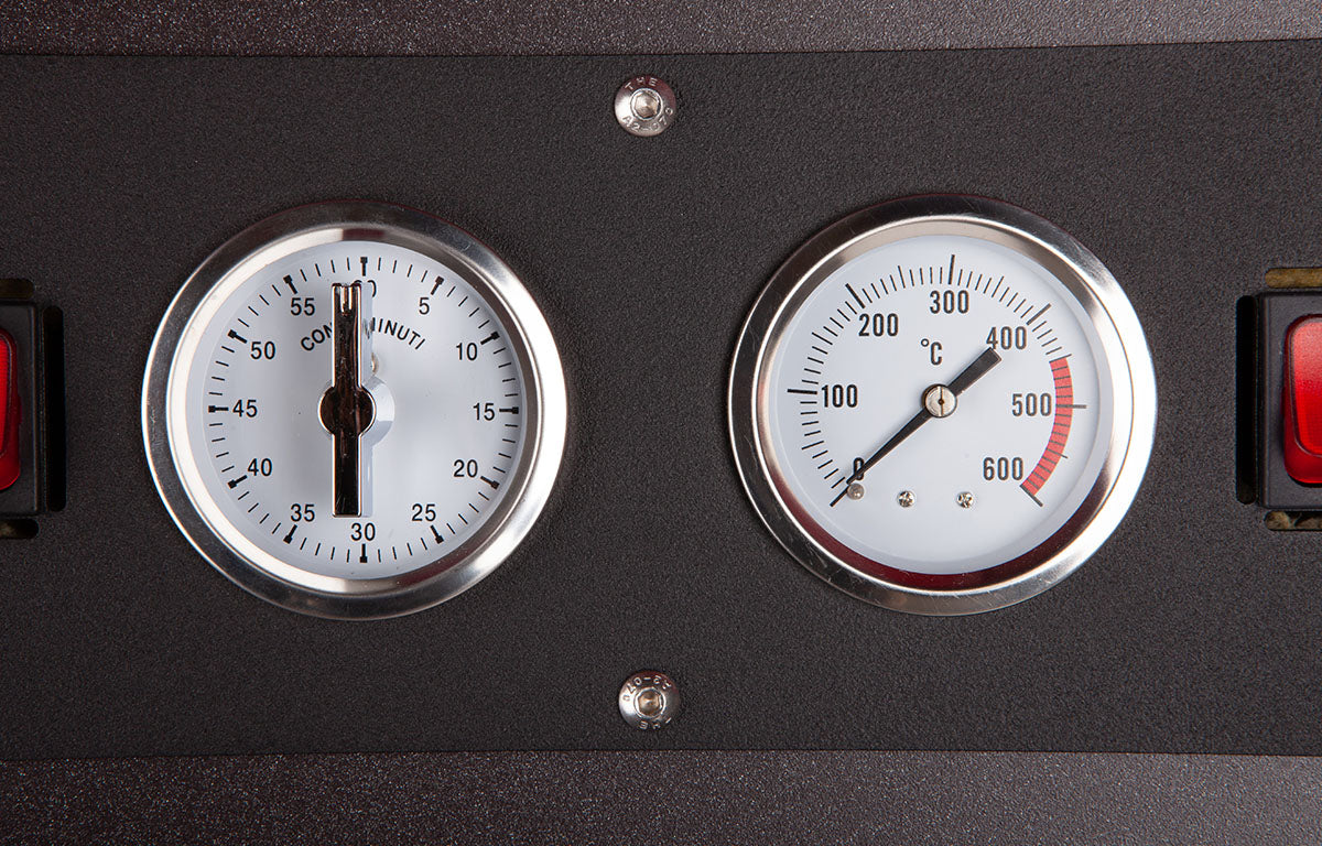 timer e temperatura inclusi su forno a legna garden color