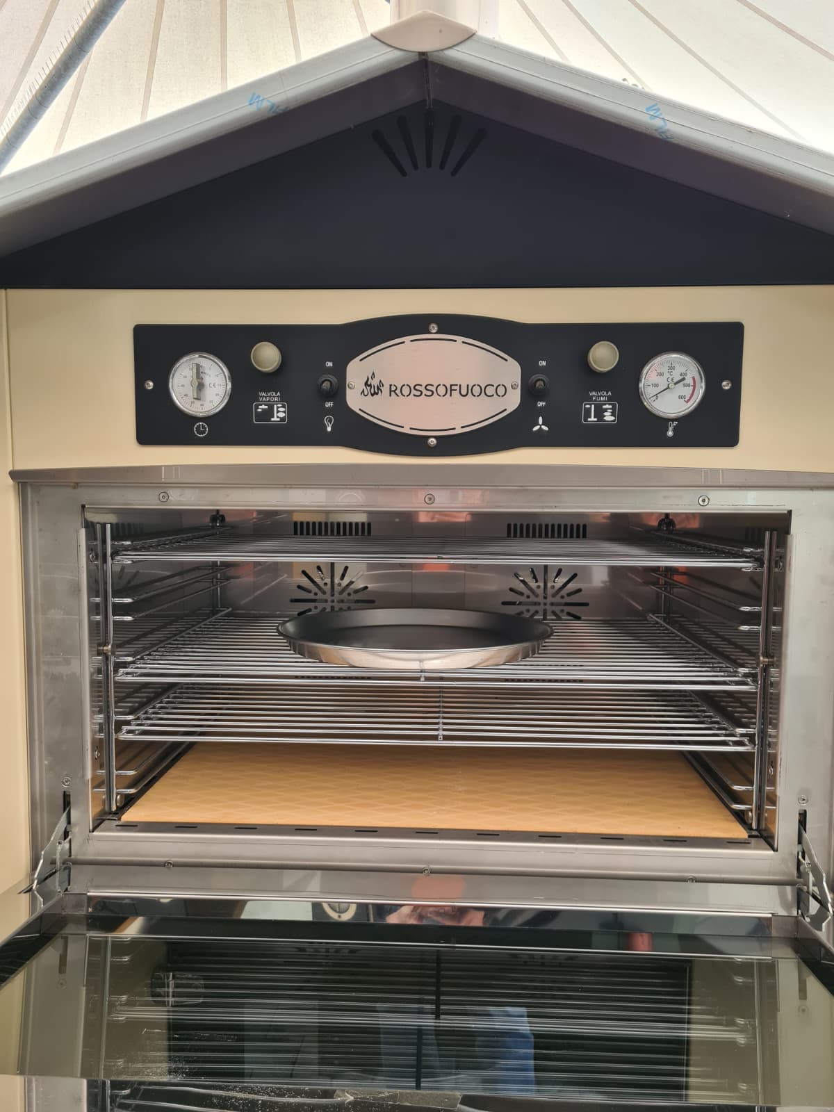camera di cottura con refrattario alimentare e doppia ventilazione